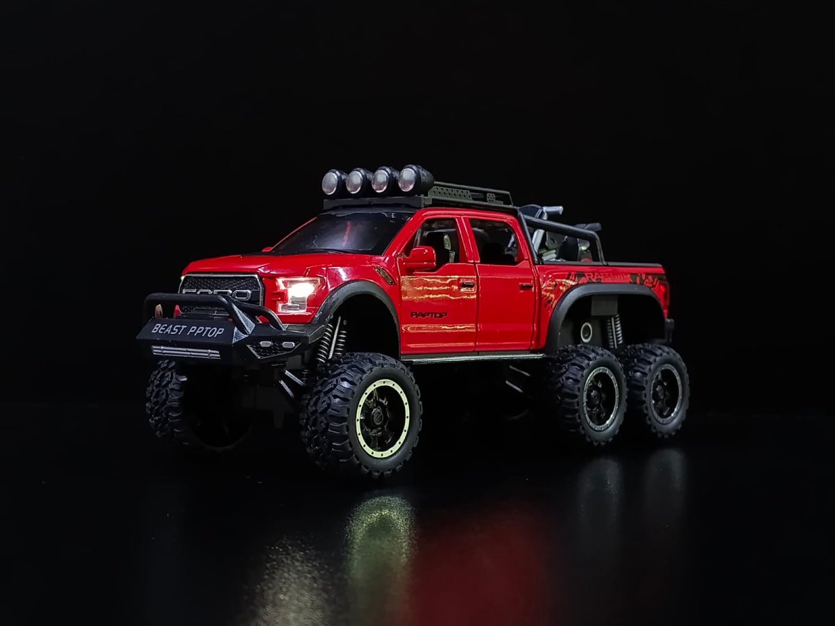 Ford F150 Raptor Roja con moto (22 centimetros)