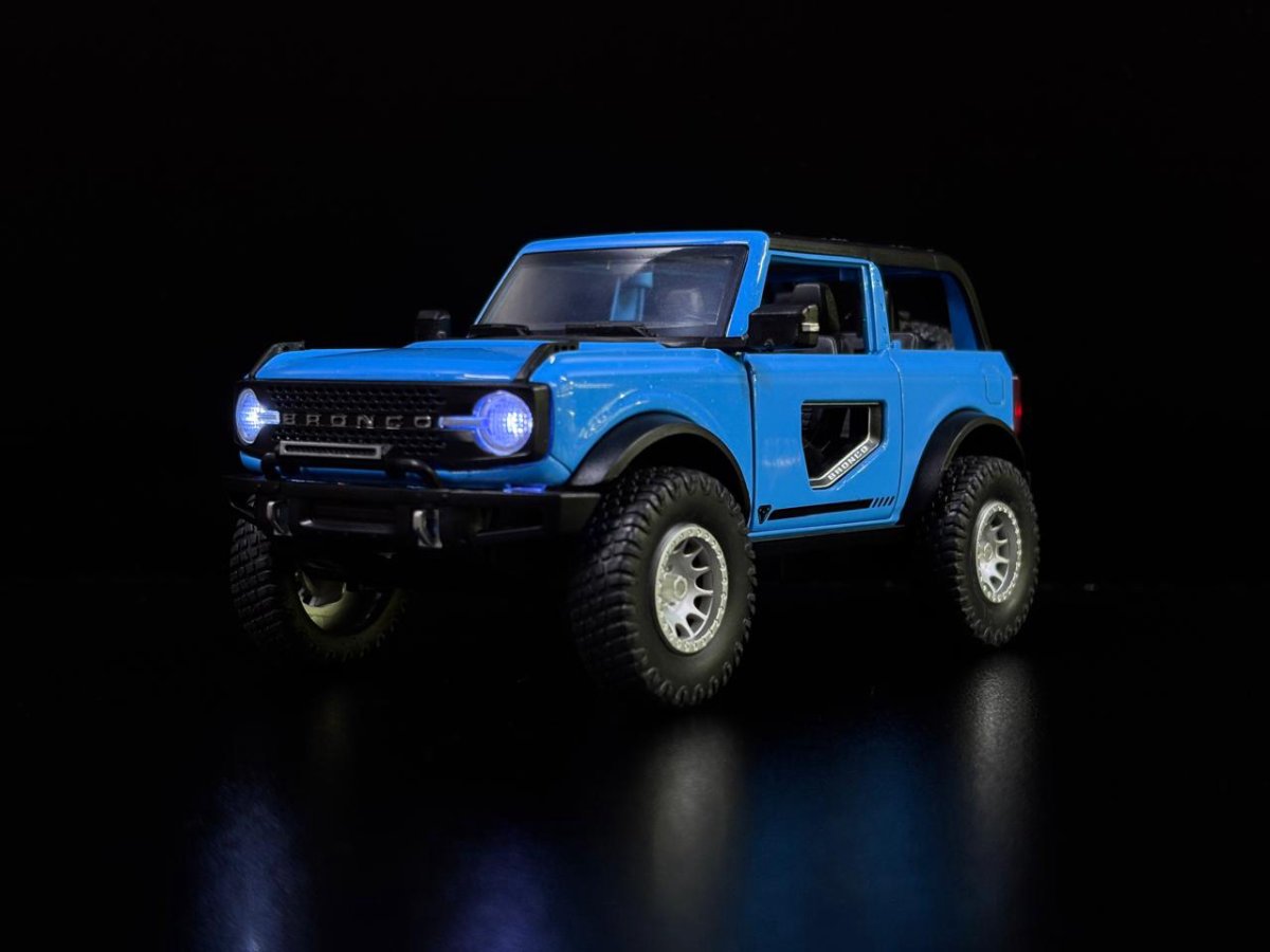 Ford Bronco Azul