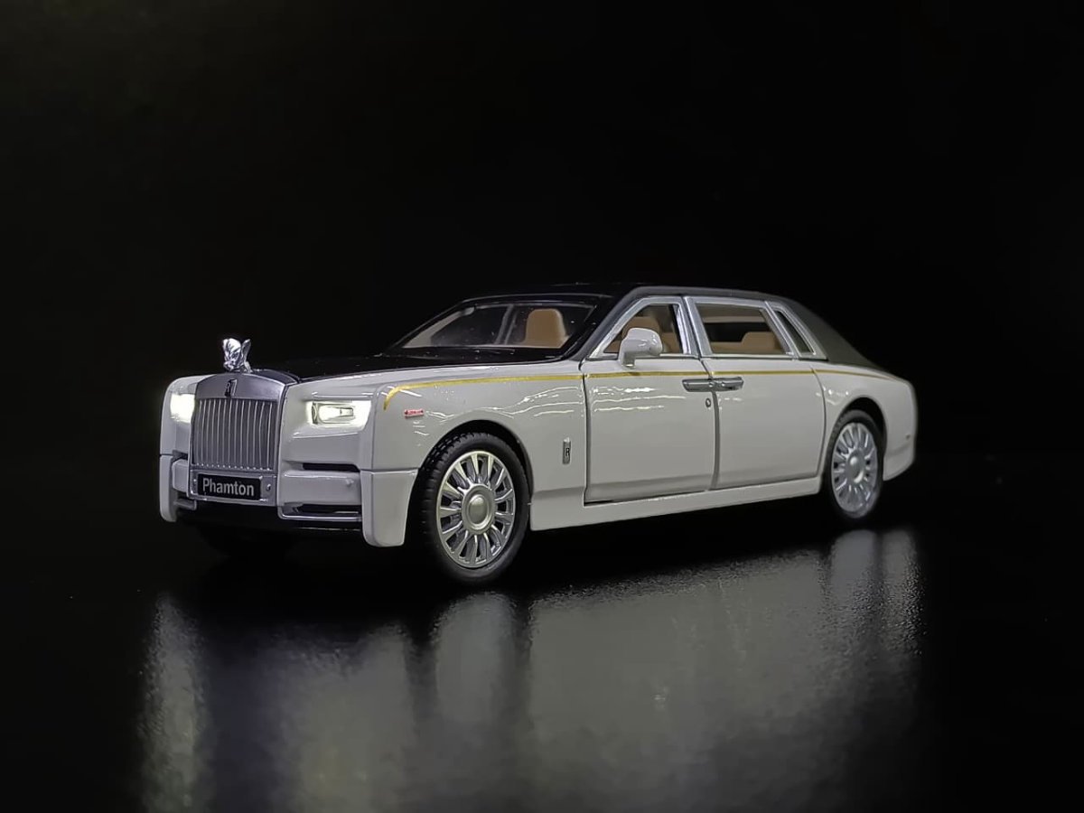 Rolls Royce Phantom VIII Blanco