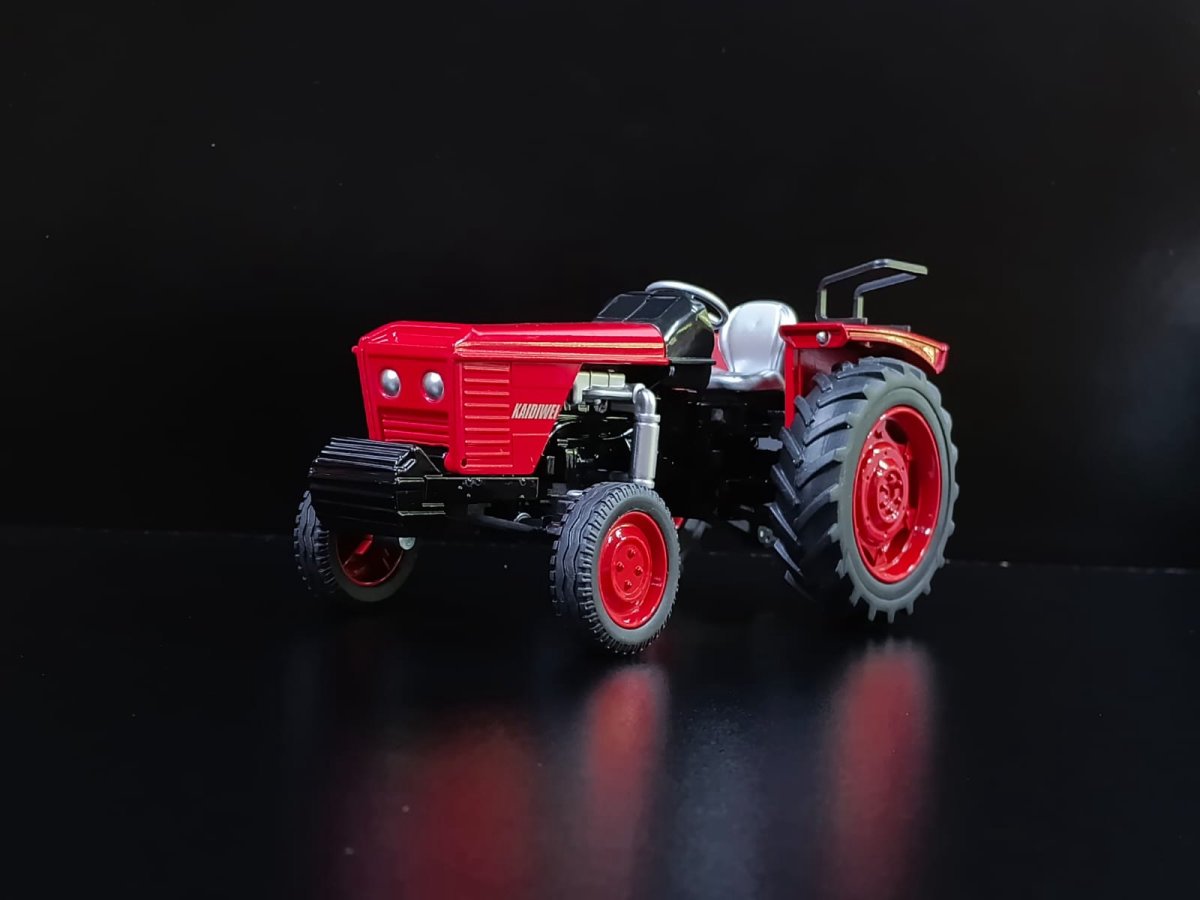 Tractor Rojo