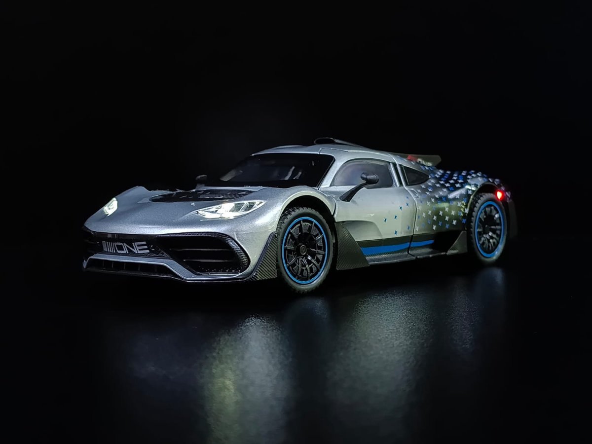 Mercedes AMG One Gris
