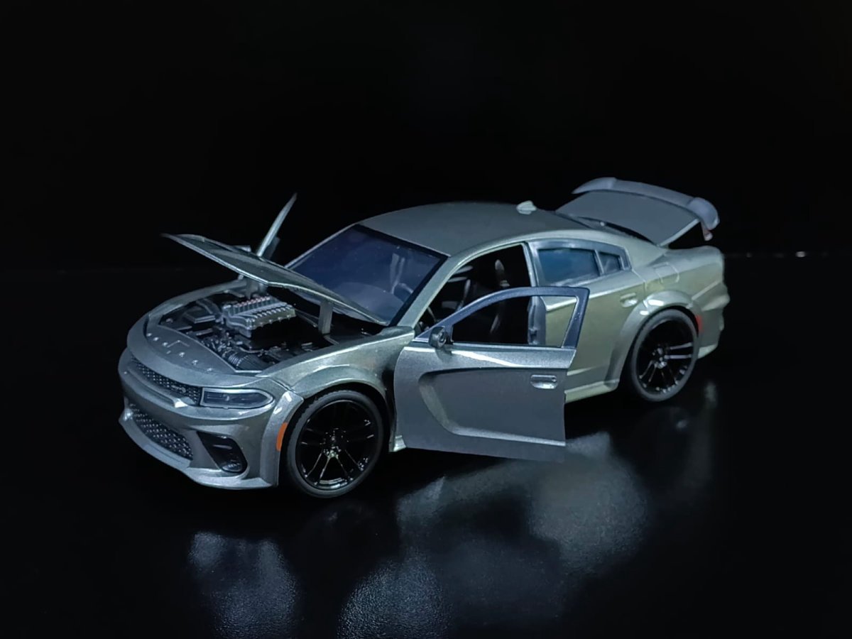 Dodge Charger SRT - Imagen 2
