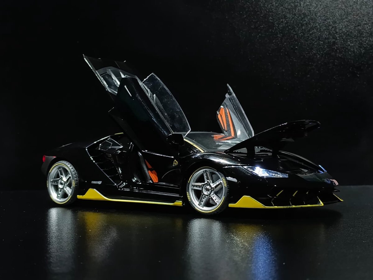 Lamborghini Centenario Negro - Imagen 4